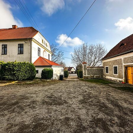 Hotel Stará pošta Telnice Esterno foto